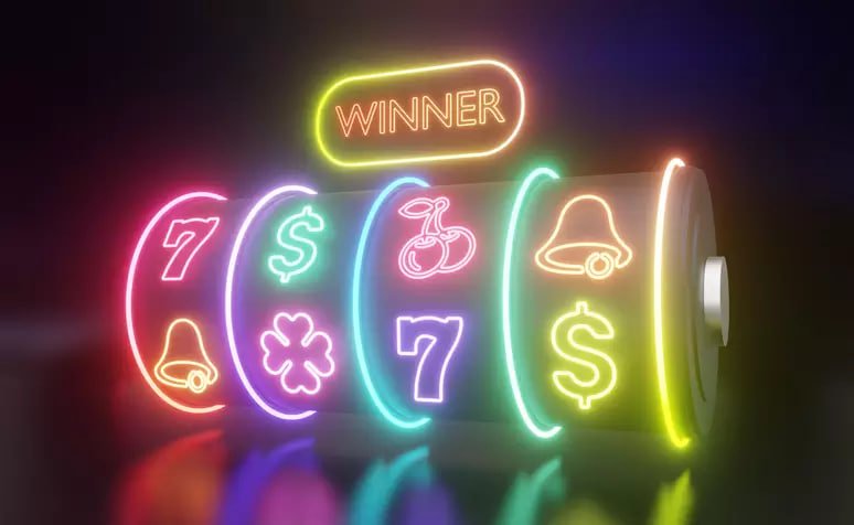 Antarmuka aplikasi judi angka menampilkan berbagai permainan slot dan pasar sportsbook