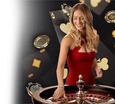 Tampilan aplikasi judi angka menampilkan koleksi Permainan Unggulan dengan ikon-ikon permainan slot dan live casino